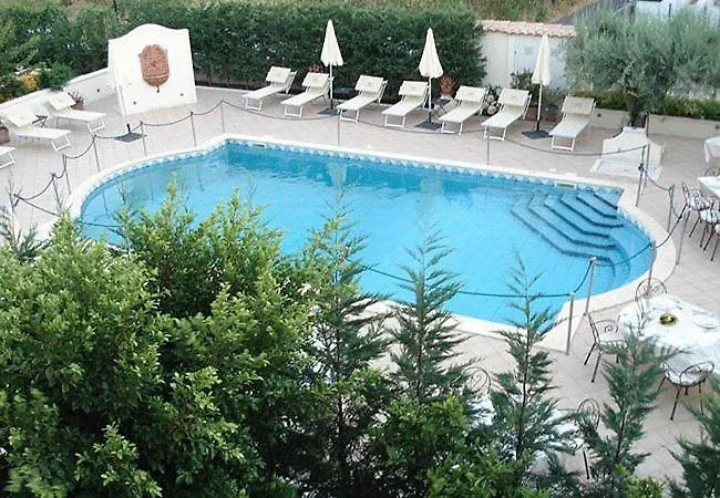 Hotel Villa Daphne Giardini Naxos