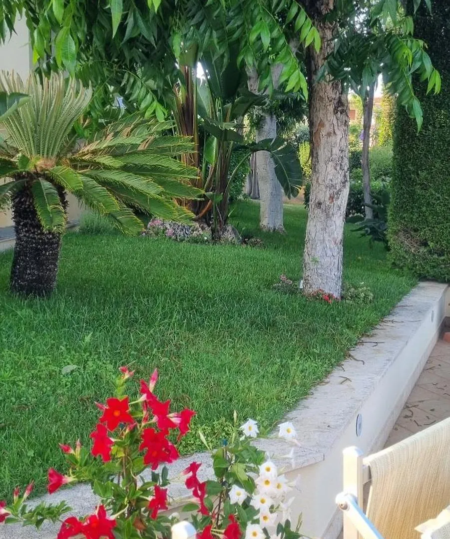 Villa Daphne Giardini-Naxos