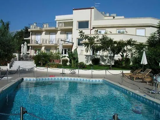 Villa Daphne Giardini Naxos Hotel