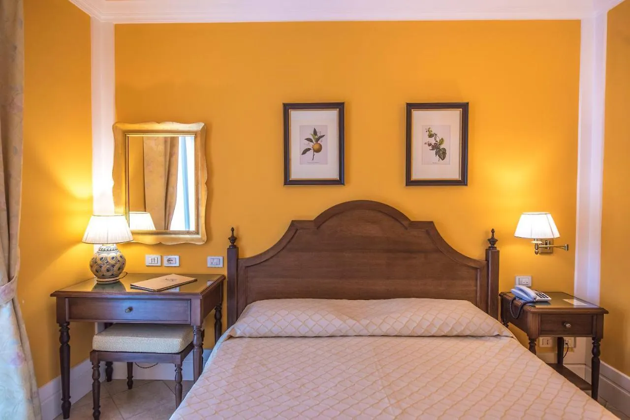 Hotel Villa Daphne Giardini Naxos