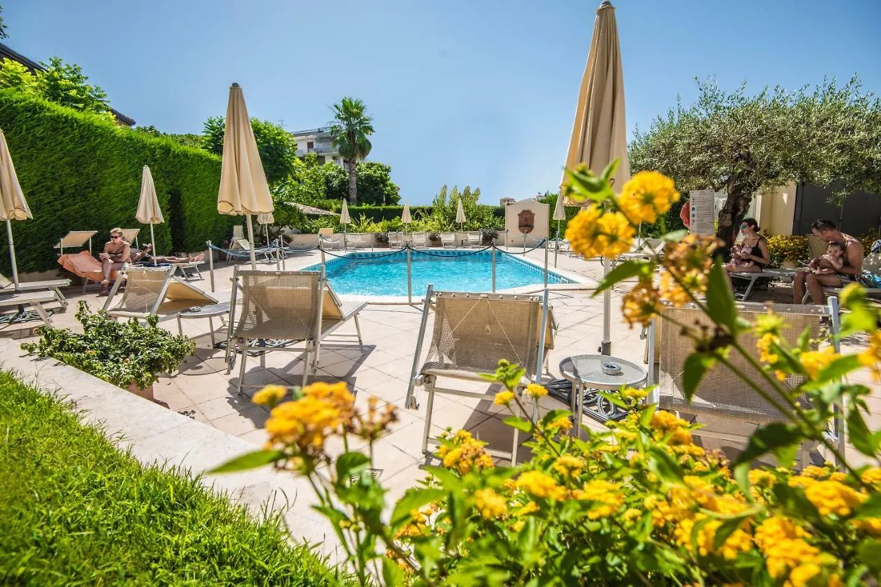 Villa Daphne Giardini Naxos Hotel
